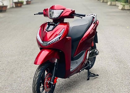 Xe máy điện đi mưa có sao không? Hướng dẫn sử dụng và bảo quản