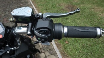 3 nấc tốc độ kết hợp cùng số lùi độc đáo giups bạn đễ dàng di chuyển trên những cung đường khác nhau